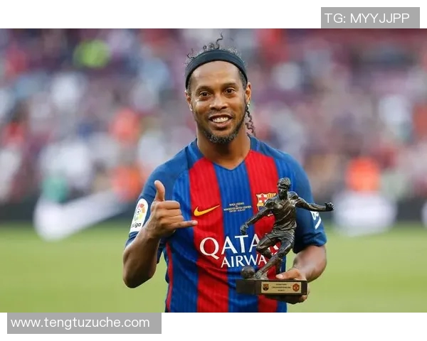 宽脚足球球星展示:脚型独特的顶级球员与他们的传奇表现 宽脚足球球星展示:脚型独特的顶级球员与他们的传奇表现